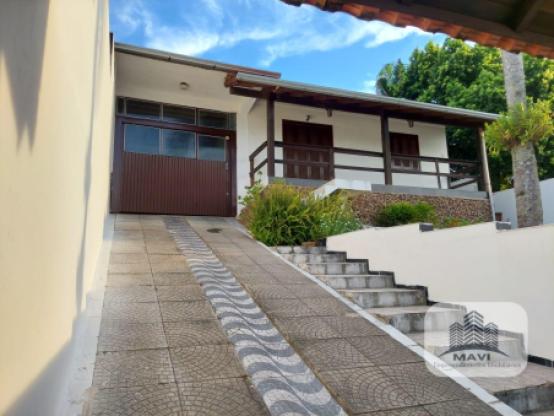 Casa no Bairro Encosta do Sol, 300m²