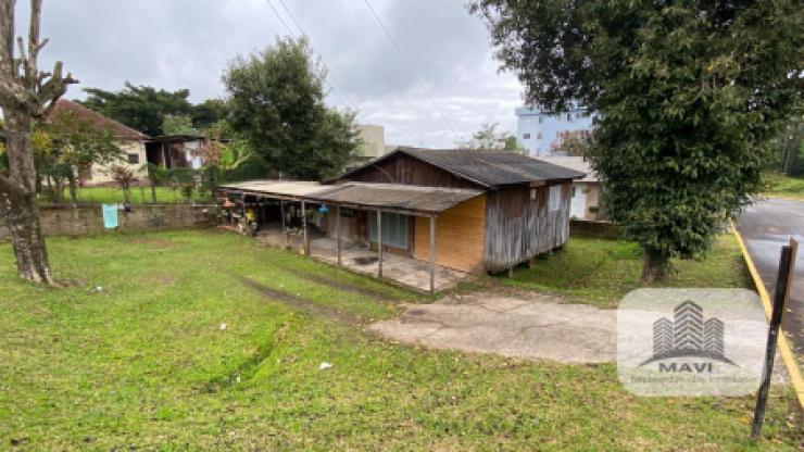 Terreno de esquina a venda em Ivoti, 323m²