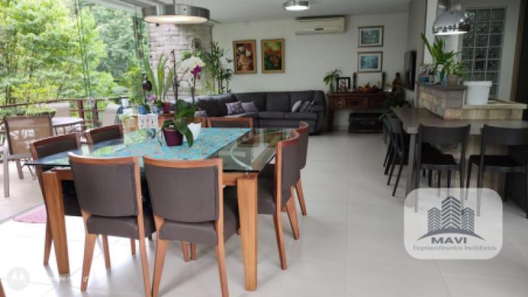 Casa moderna no Bairro Concórdia