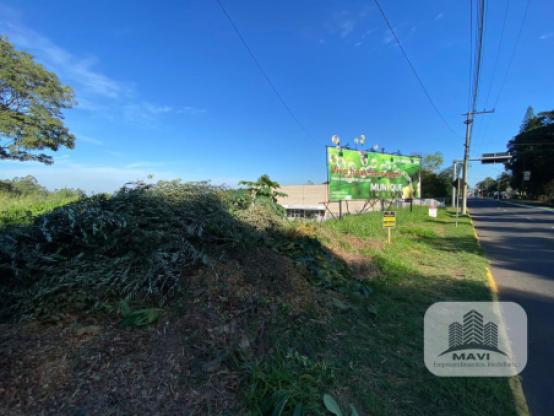 Terreno na Av. Bom Jardim 