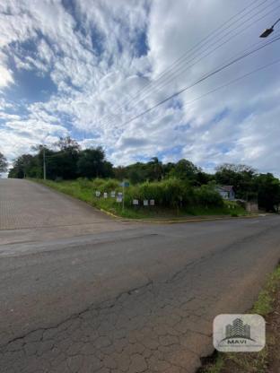 Terreno de esquina na Av. Castro Alves
