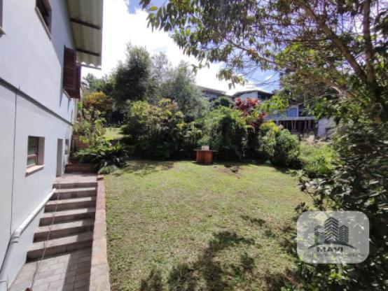 Casa no bairro Vista Alegre, 1.180m²