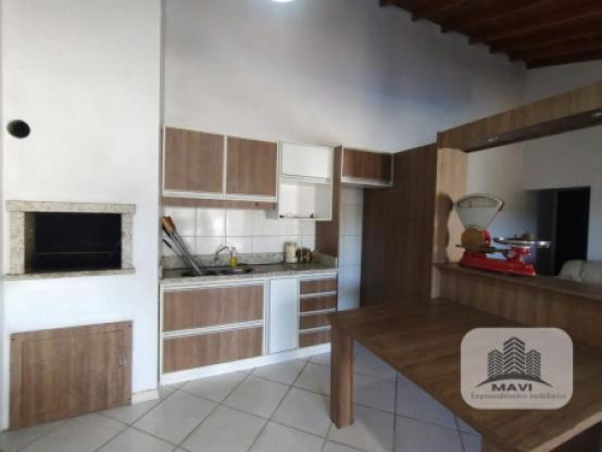 Casa de alto padrão no Bairro Jardim do Alto, 405m²