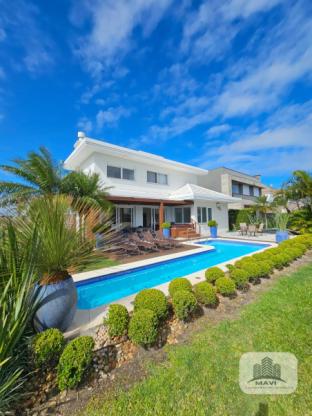 Casa a venda em Xangri-lá,