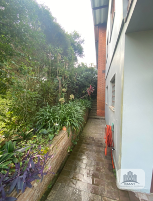 Casa no bairro Vista Alegre, 1.180m²