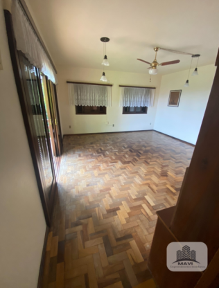 Casa no bairro Vista Alegre, 1.180m²