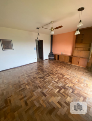 Casa no bairro Vista Alegre, 1.180m²