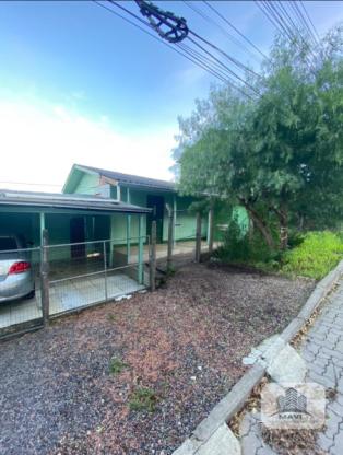 Casa de Esquina no Bairro Morada do Sol, 360m²