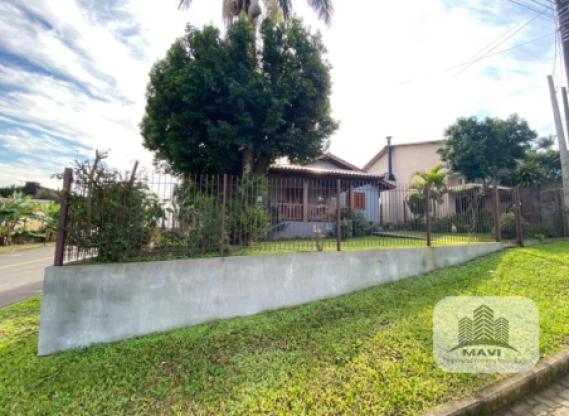 Casa de Esquina no Bairro Jardim Bühler, 435m²