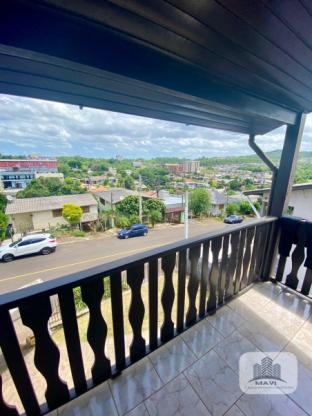 Casa de 2 andares no Bairro Bom Jardim