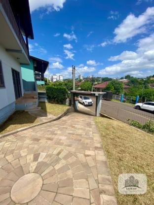 Casa de 2 andares no Bairro Bom Jardim