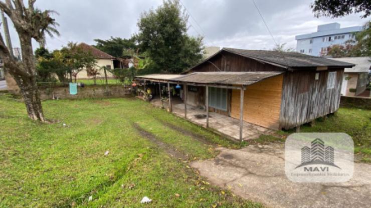 Terreno de esquina a venda em Ivoti, 323m²