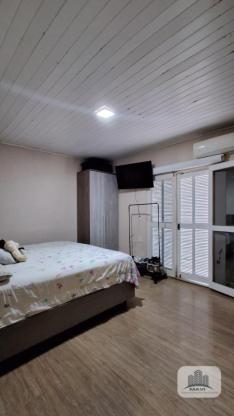 Casa a venda no Bairro Jardim Panorâmico, 309m²