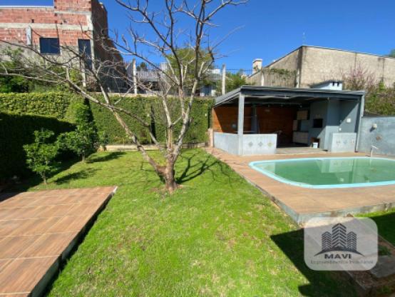 Casa a venda no Bairro Jardim Panorâmico, 402,18m²