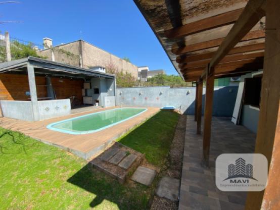 Casa a venda no Bairro Jardim Panorâmico, 402,18m²