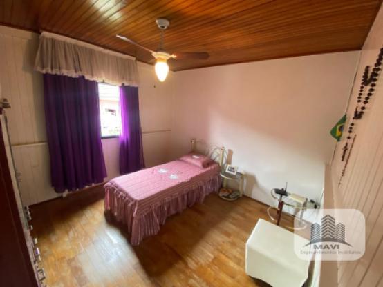 Casa mista a venda no Bairro São José, 405m²