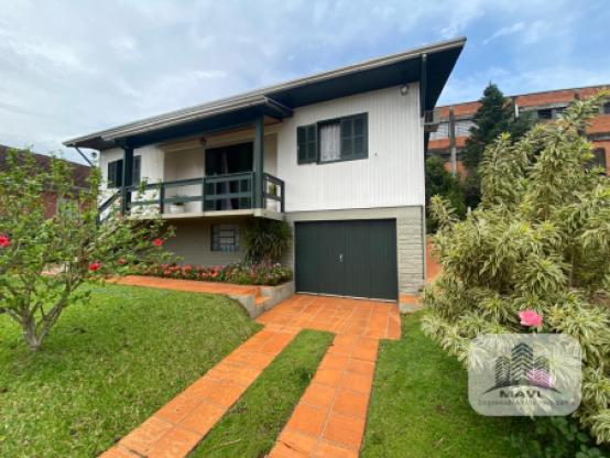 Casa mista a venda no Bairro São José, 405m²