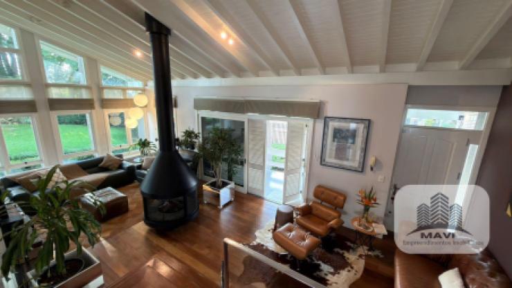 Casa de alto padrão a venda em Ivoti, 2.227m²