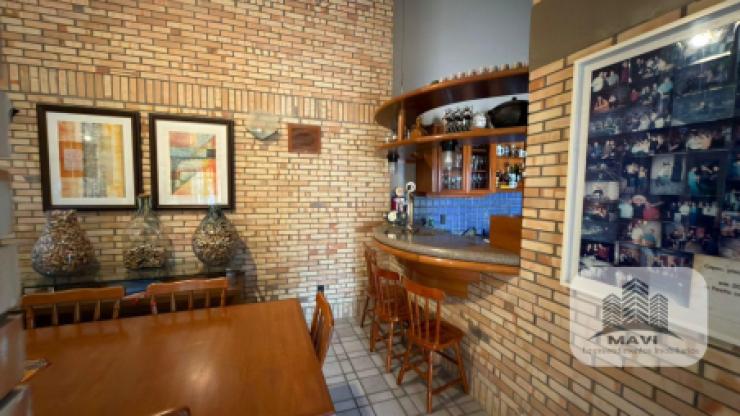 Casa de alto padrão a venda em Ivoti, 2.227m²