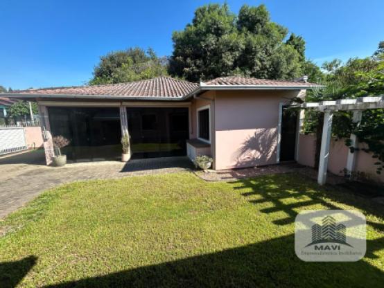 Casa de esquina a venda em Ivoti, 417m²