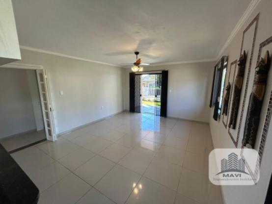 Casa de esquina a venda em Ivoti, 417m²