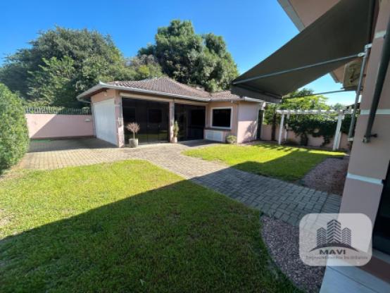 Casa de esquina a venda em Ivoti, 417m²