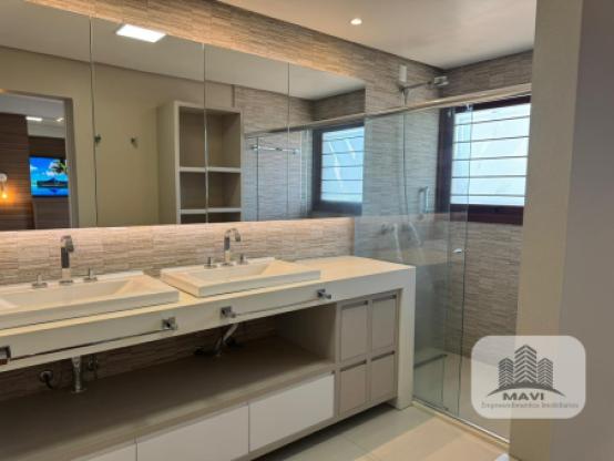 Casa de alto padrão a venda em Dois Irmãos, 1.440m²